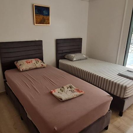 Gerys House Apartman Nikiána Kültér fotó