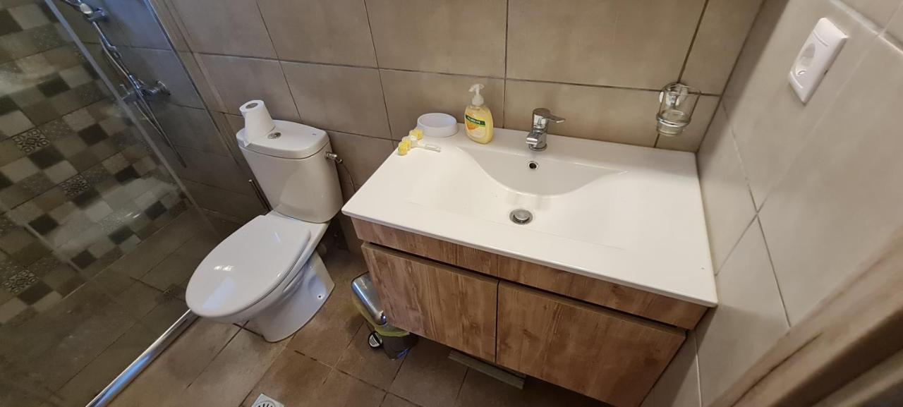 Gerys House Apartman Nikiána Kültér fotó
